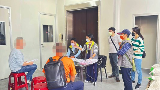 圖一3月5日於海0公司營所地拍賣機器設備