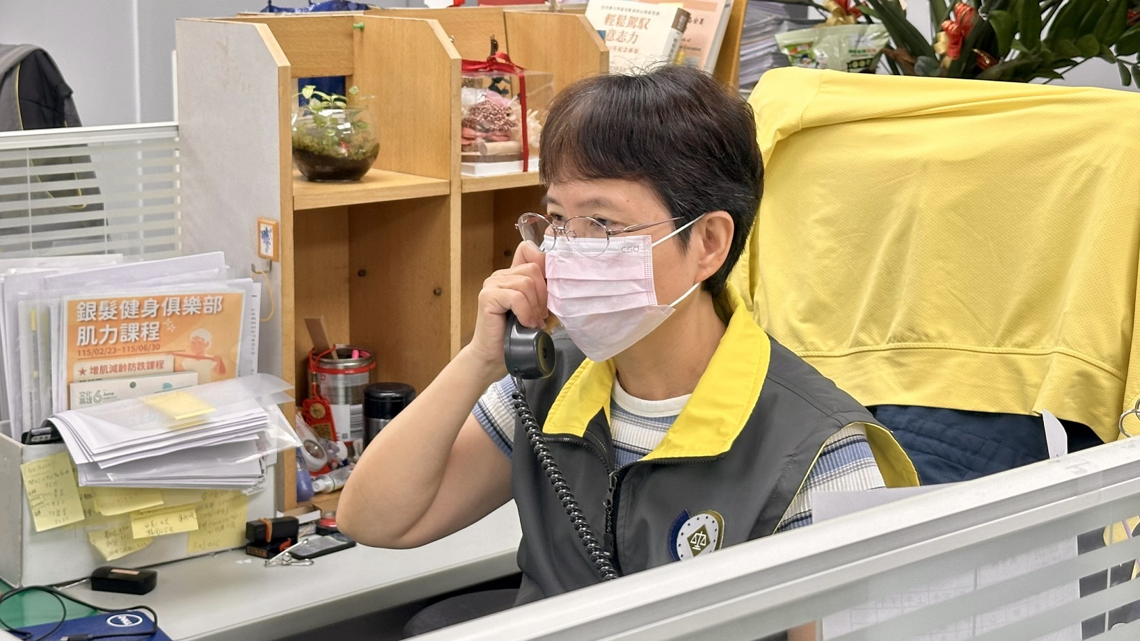 執行員積極電話聯絡健保署中南高屏三個業務組